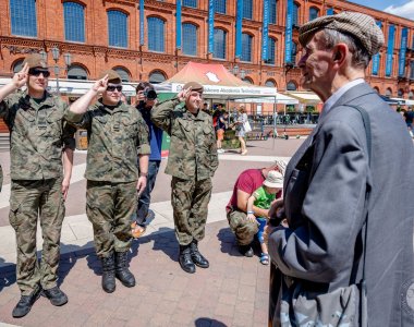 Wycieczka: 4. Piknik Fundacji Pomoc dla Weterana w łódzkiej Manufakturze