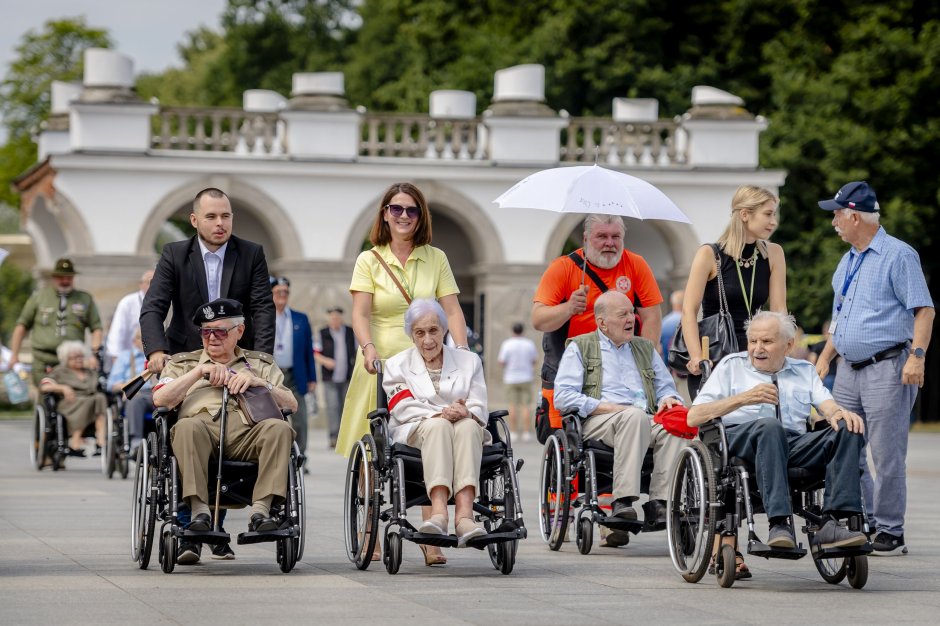 Zwiedzanie: Dowództwo Garnizonu Warszawa i Grób Nieznanego Żołnierza